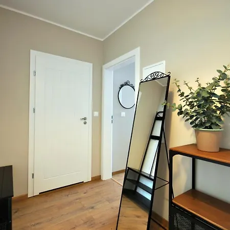 Oliva Ii Olivia Business Centre & Alchemia Апартаменты *